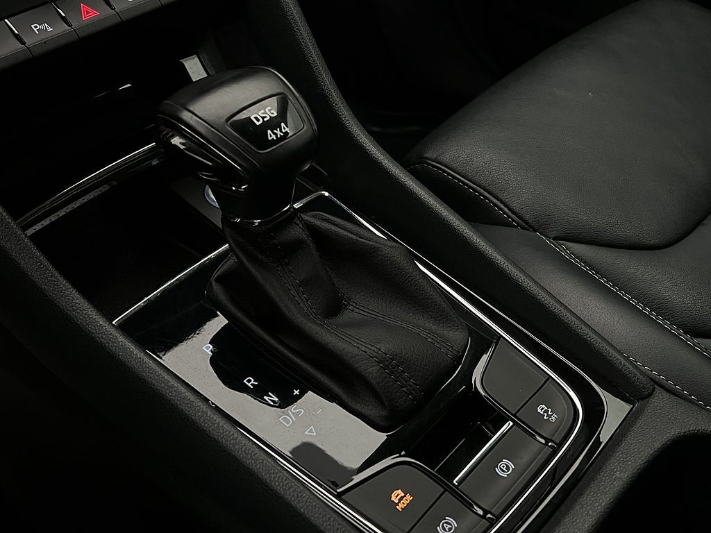 Vehicle Image 24