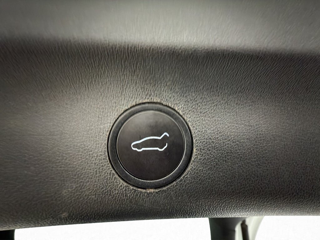 Vehicle Image 28