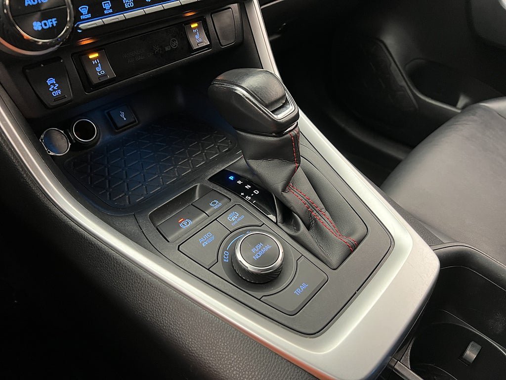 Vehicle Image 17
