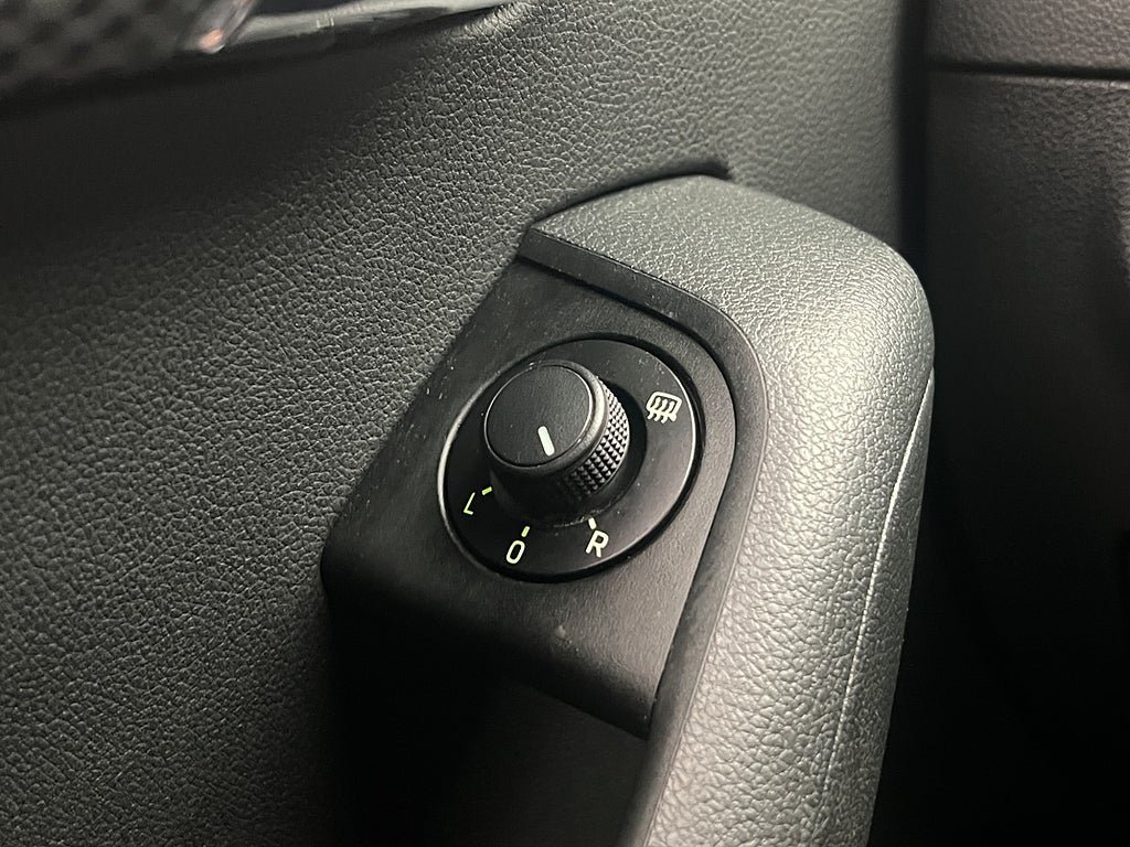 Vehicle Image 29