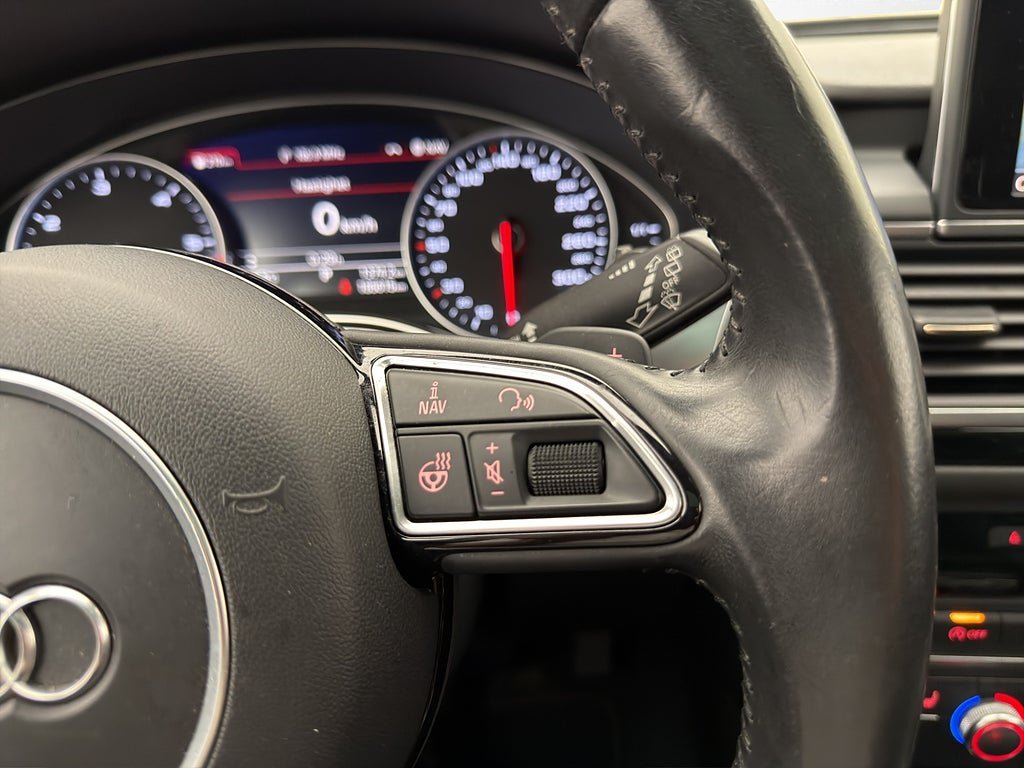 Vehicle Image 26
