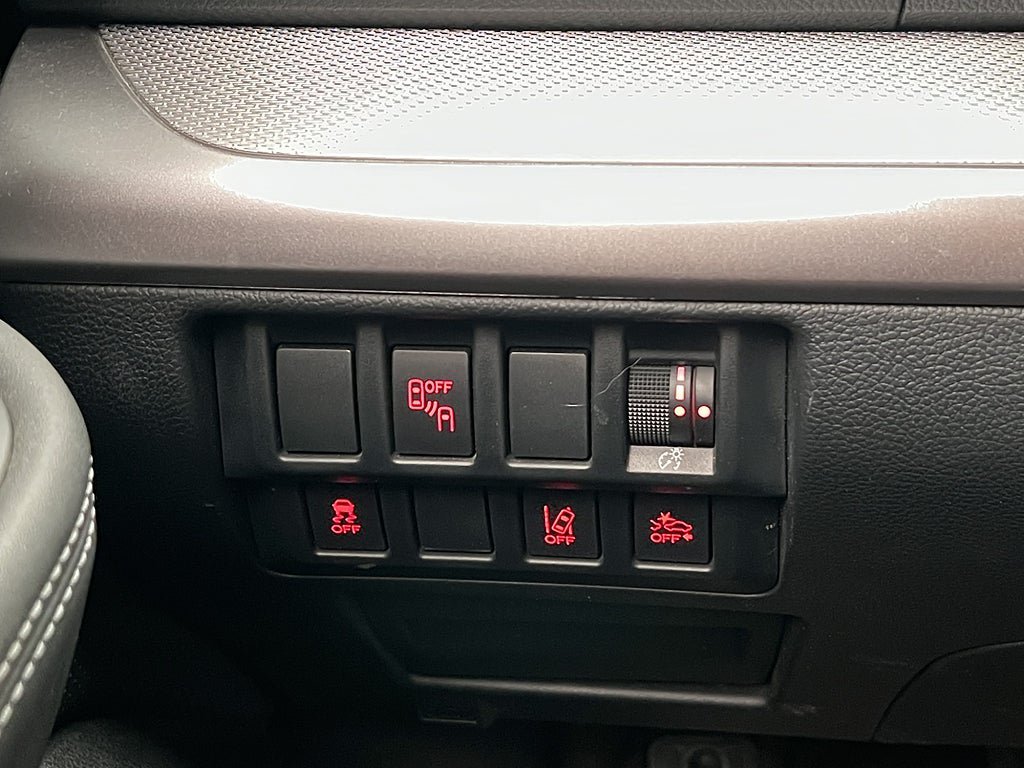 Vehicle Image 24