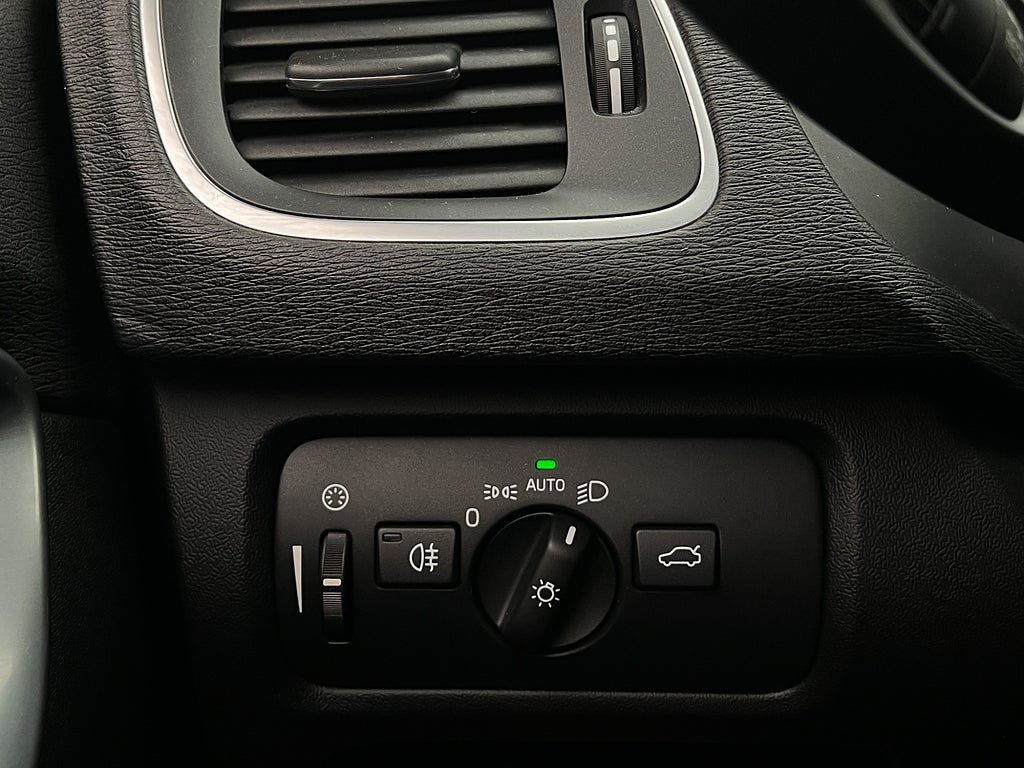 Vehicle Image 29