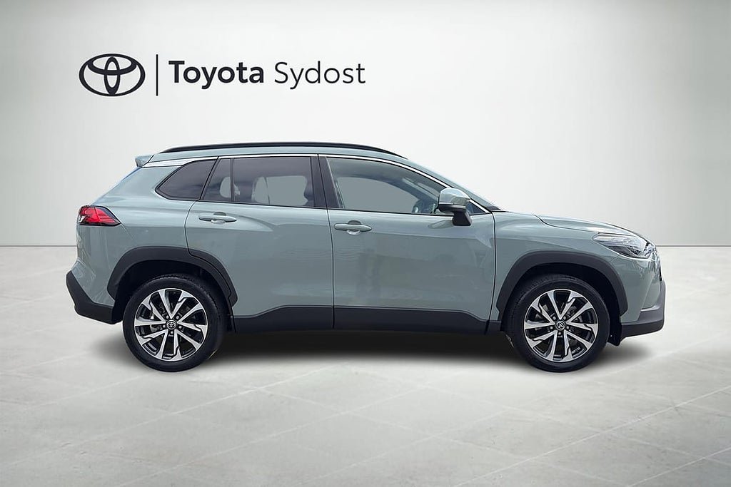 Vehicle Image 12