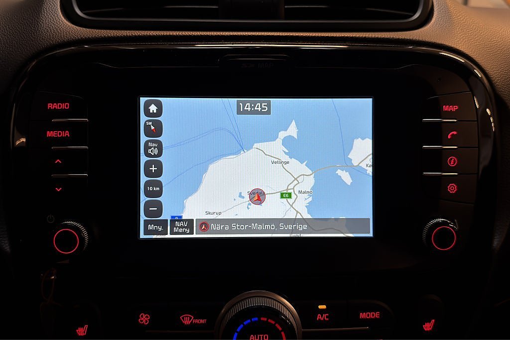 Vehicle Image 16