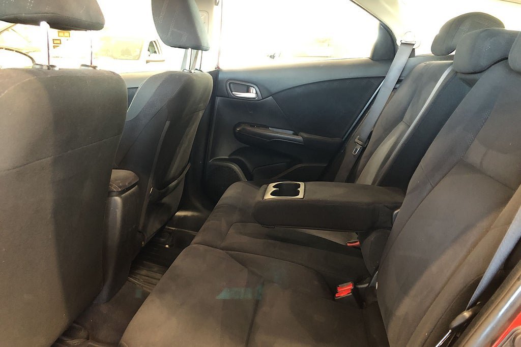Vehicle Image 8