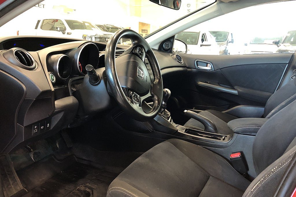 Vehicle Image 9