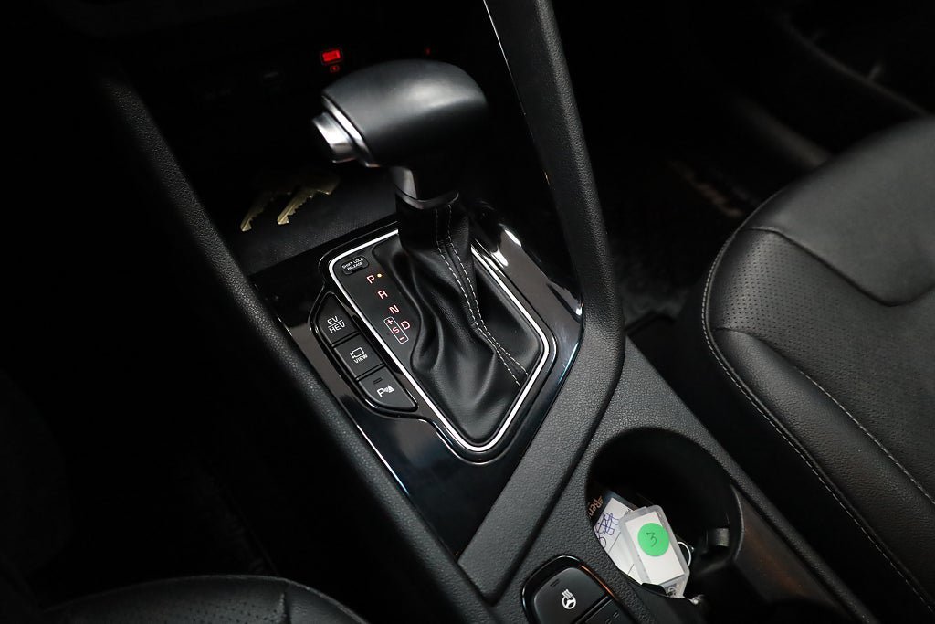 Vehicle Image 21