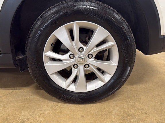 Vehicle Image 15