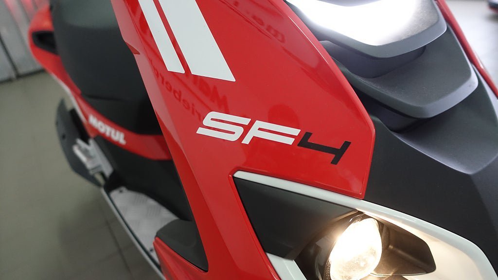 Vehicle Image 8