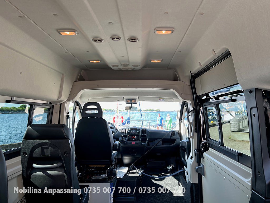 Vehicle Image 33