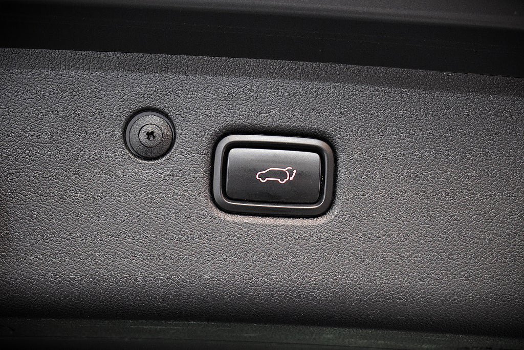 Vehicle Image 24