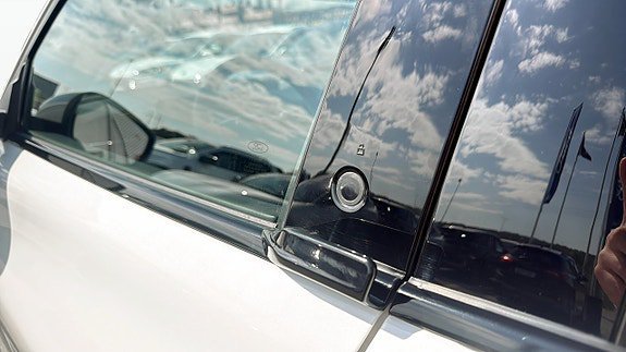Vehicle Image 16