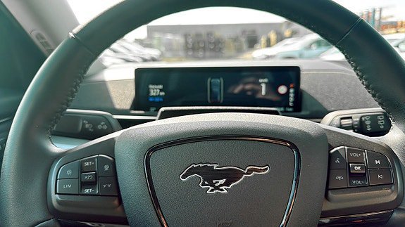 Vehicle Image 21