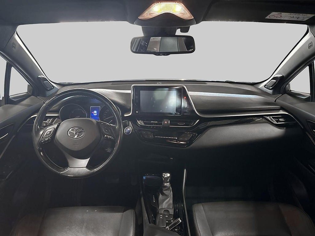 Vehicle Image 12