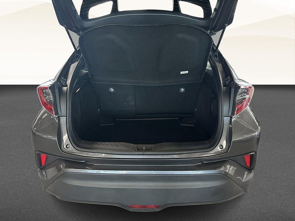 Vehicle Image 13