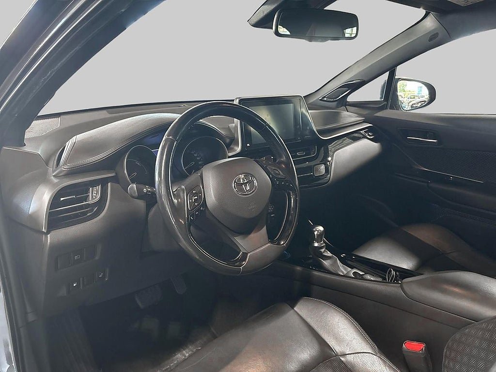 Vehicle Image 14