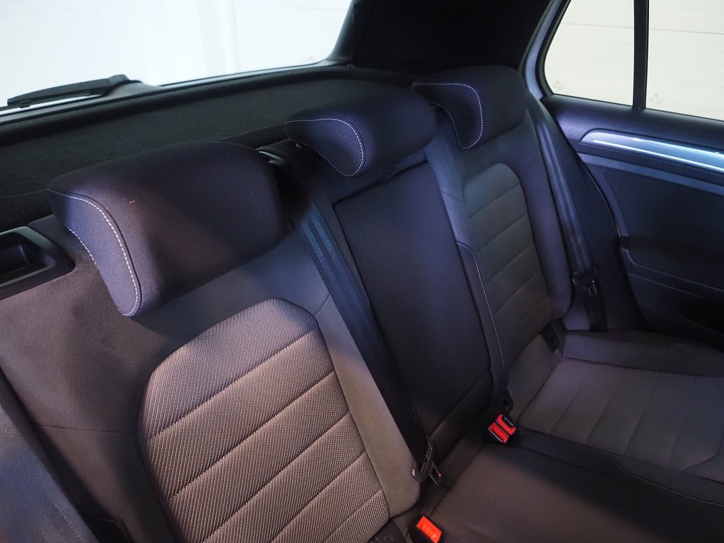 Vehicle Image 12