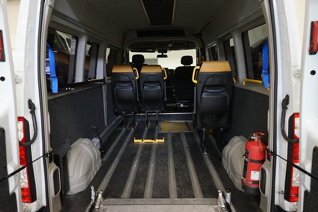 Vehicle Image 12