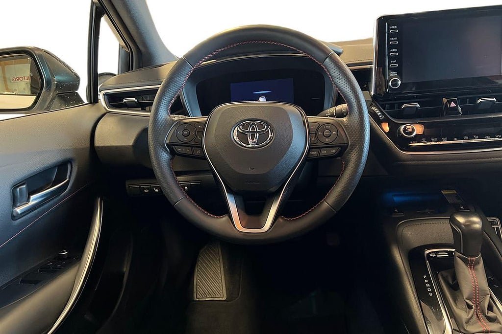 Vehicle Image 11