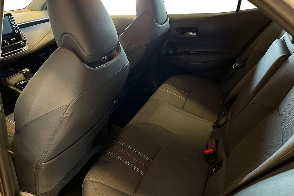 Vehicle Image 13