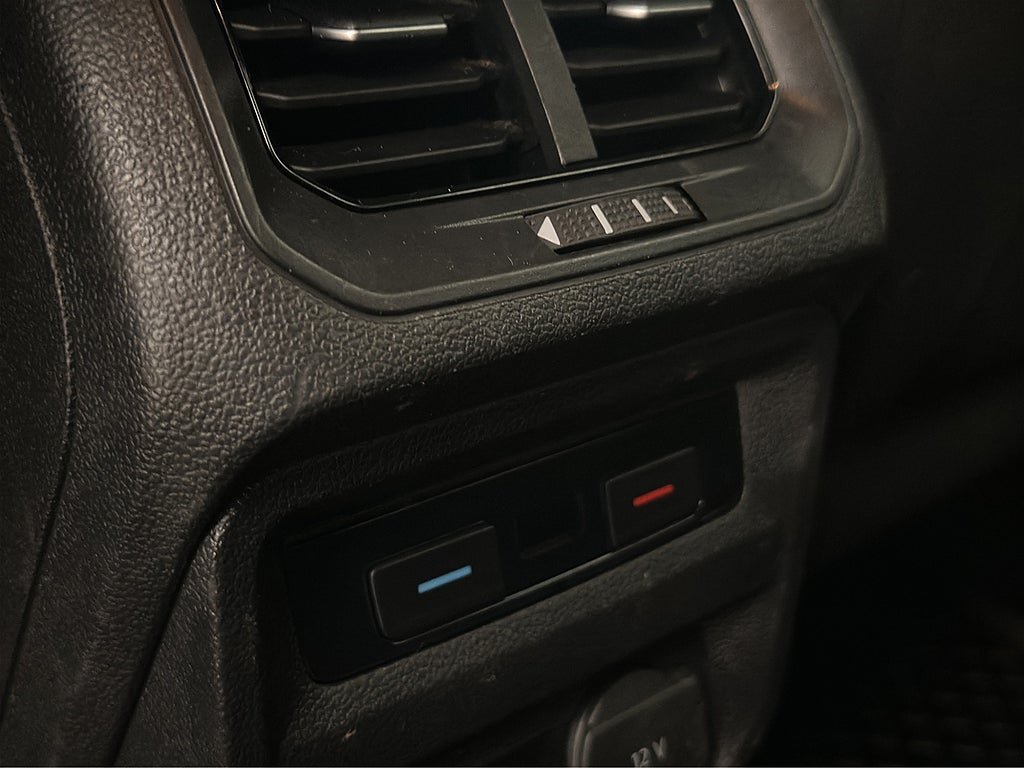 Vehicle Image 26