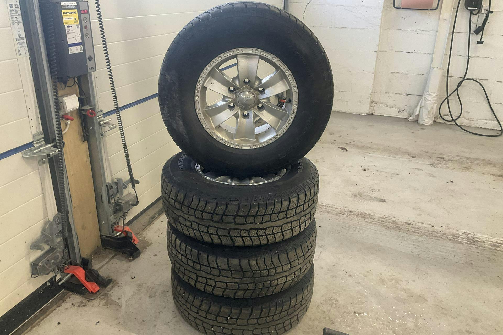 Vehicle Image 15