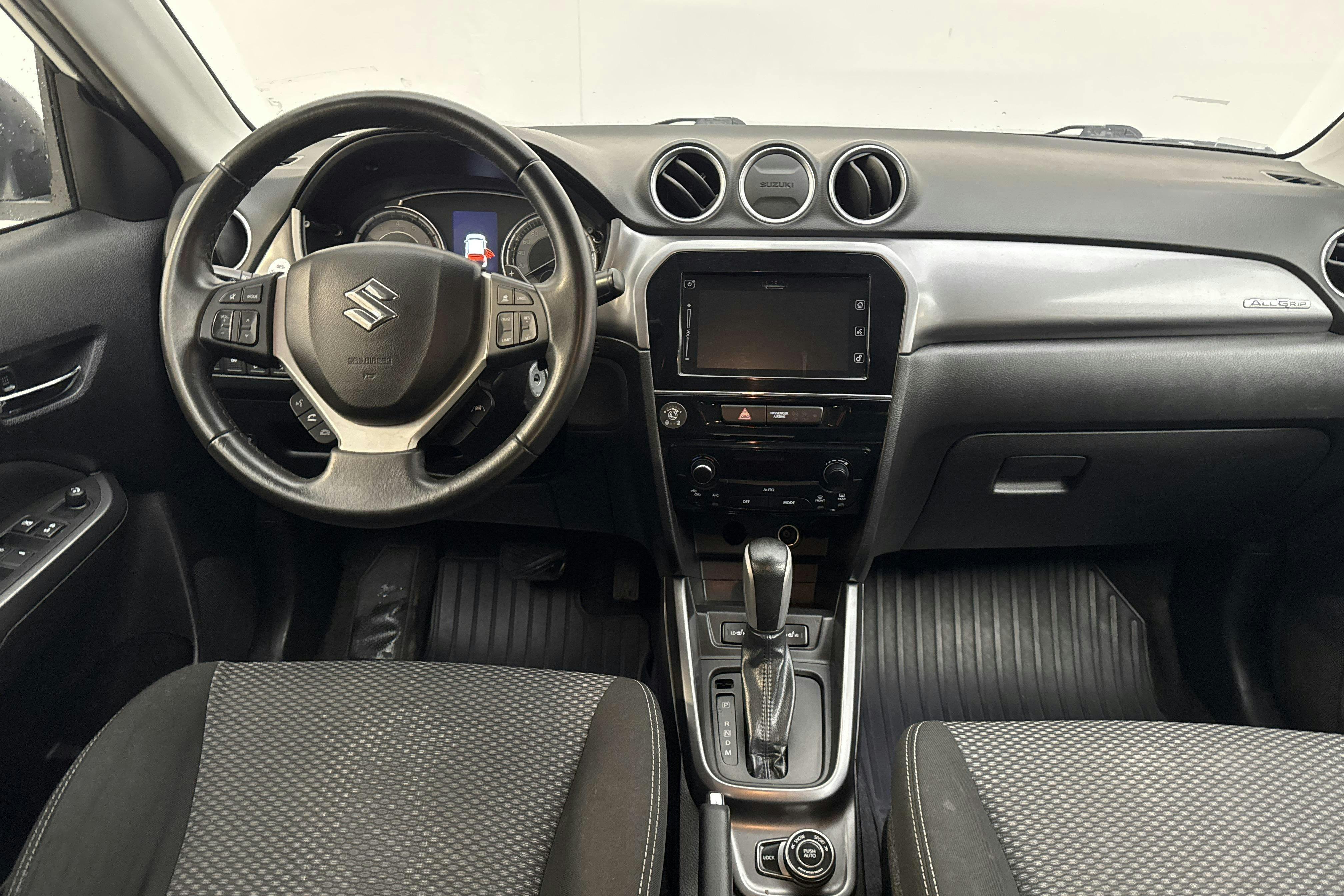 Vehicle Image 7