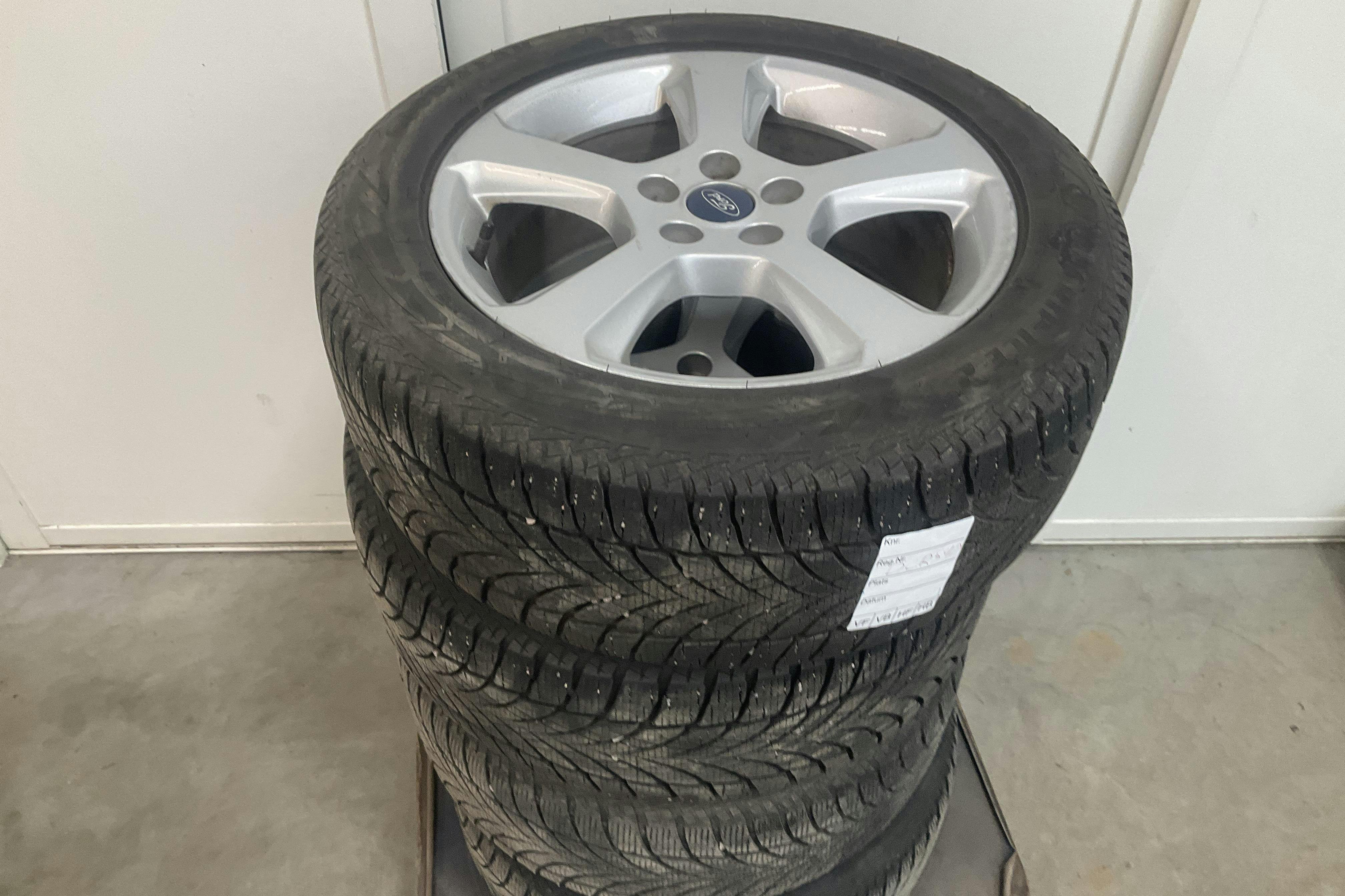 Vehicle Image 13