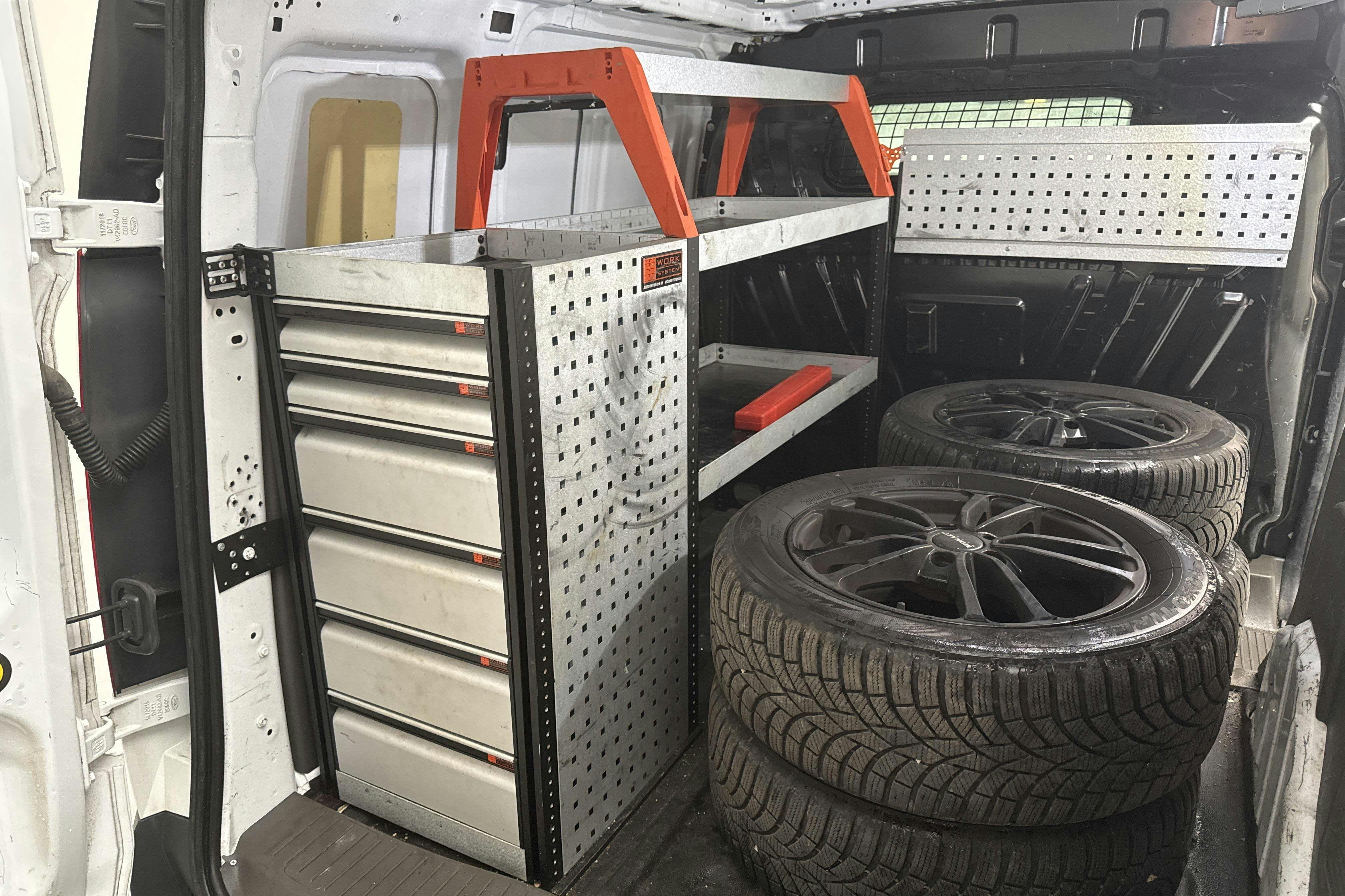 Vehicle Image 14