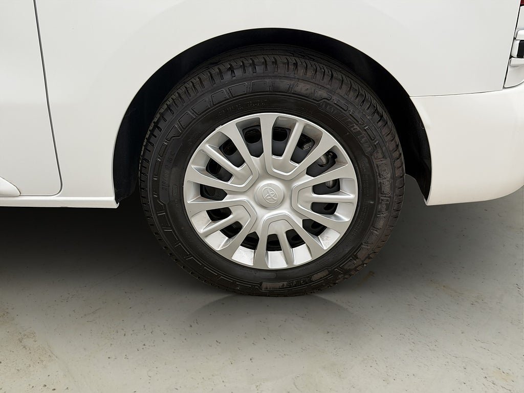 Vehicle Image 31