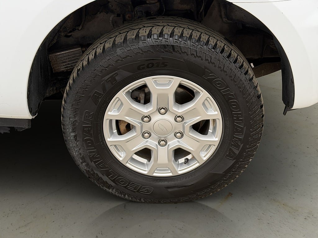 Vehicle Image 33