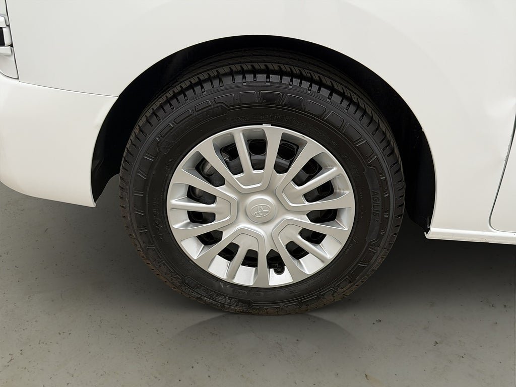 Vehicle Image 33