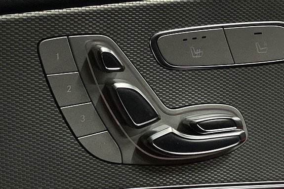 Vehicle Image 29