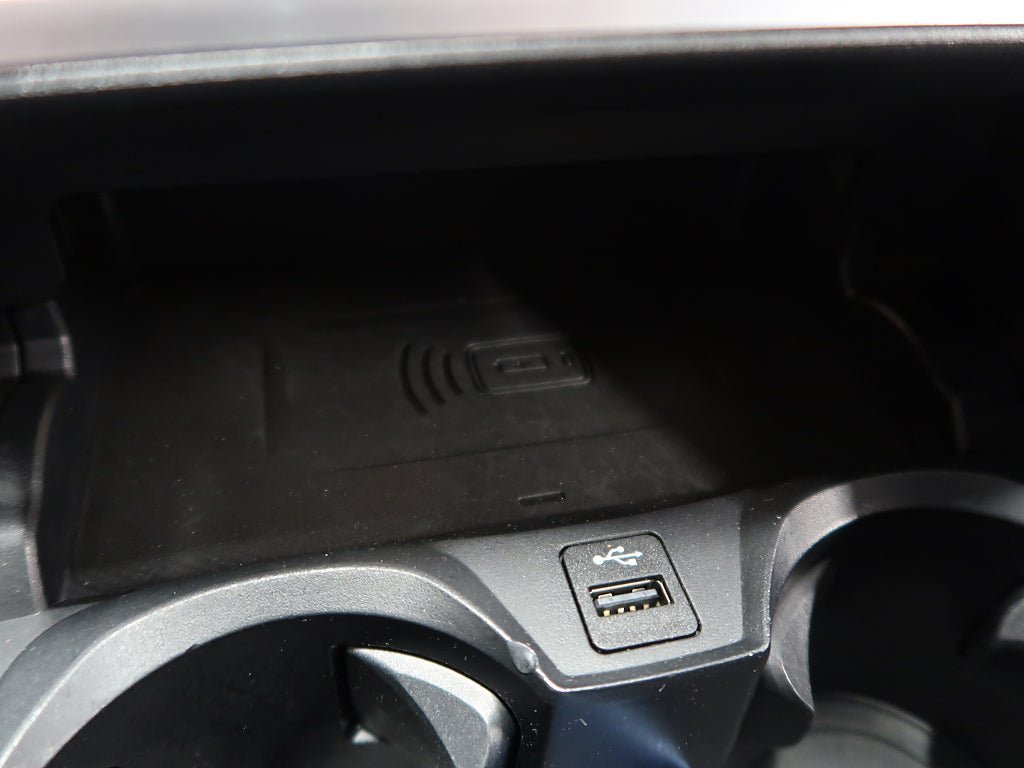 Vehicle Image 32