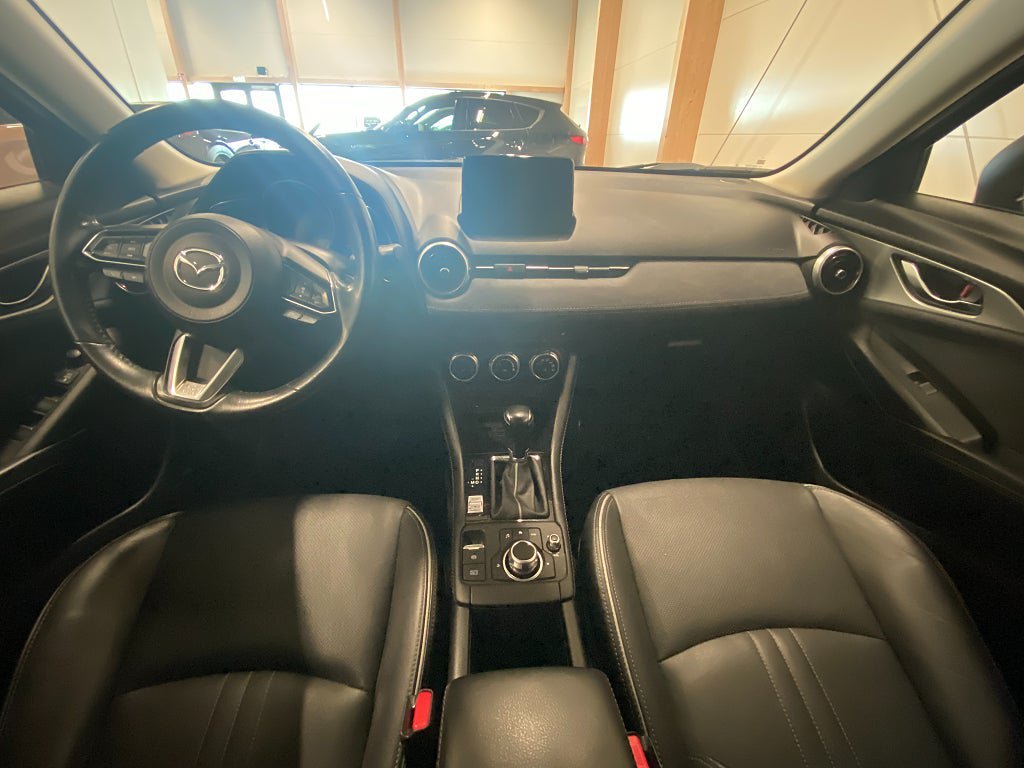 Vehicle Image 11