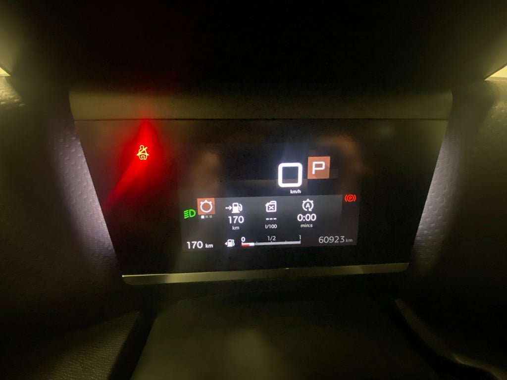 Vehicle Image 16