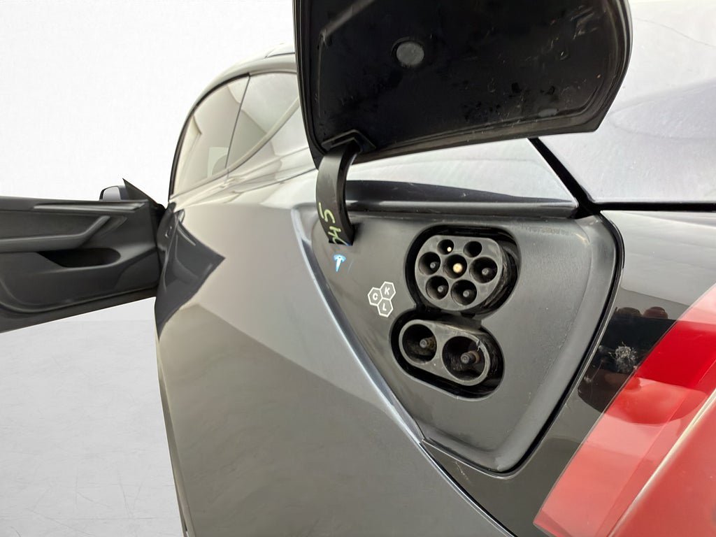 Vehicle Image 31