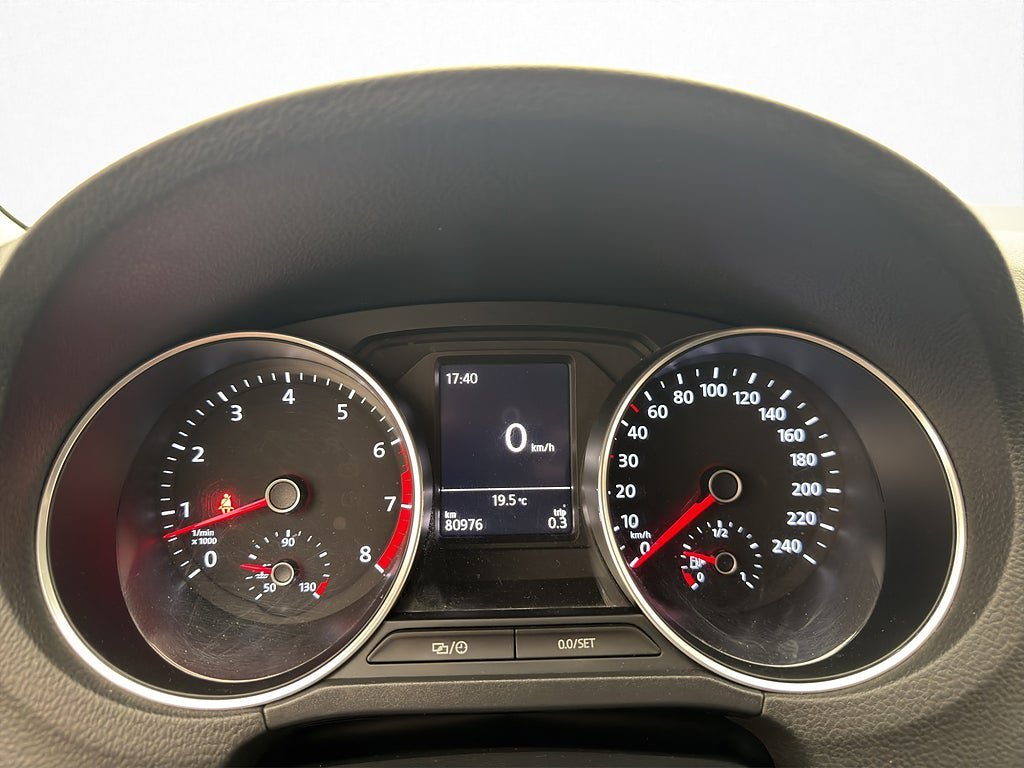 Vehicle Image 17