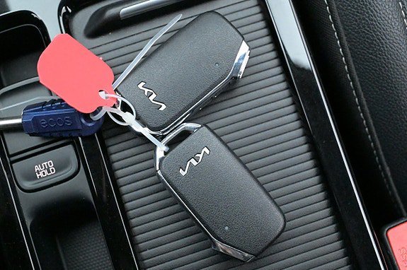 Vehicle Image 24