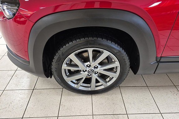 Vehicle Image 11