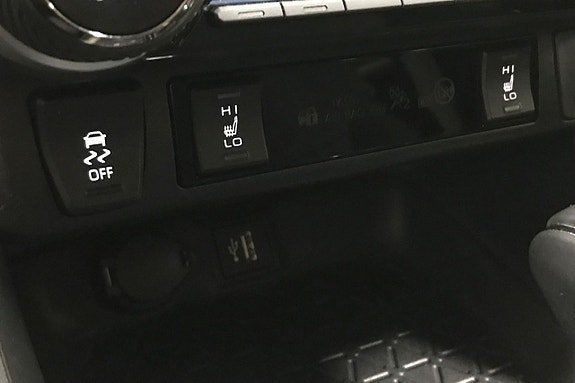 Vehicle Image 28