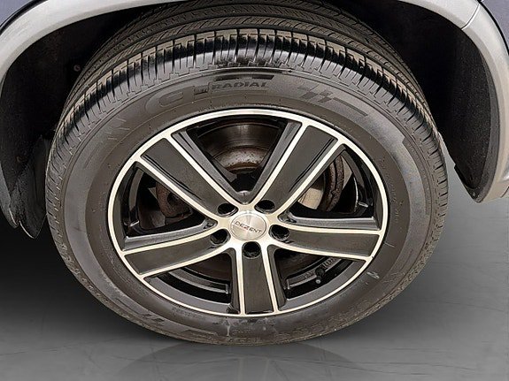 Vehicle Image 31