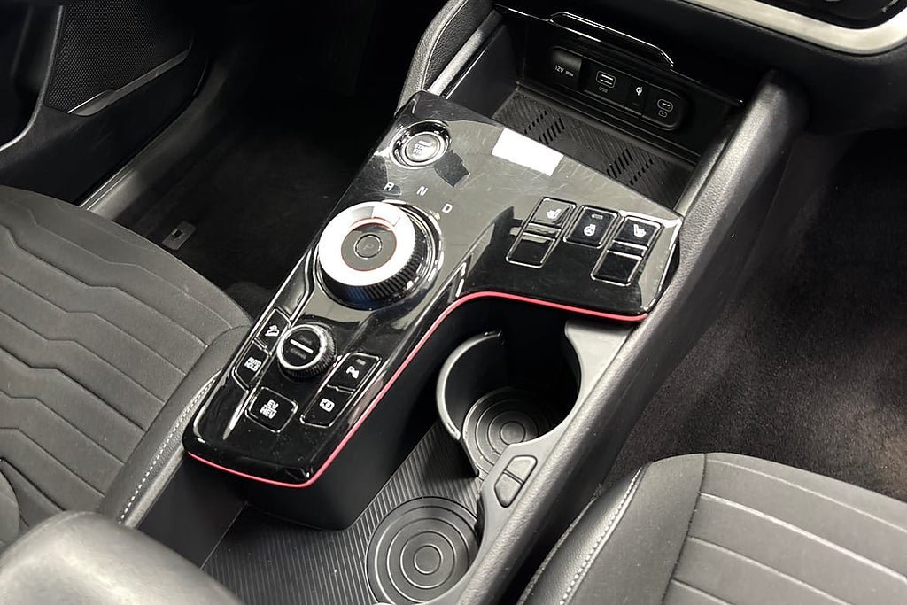 Vehicle Image 15