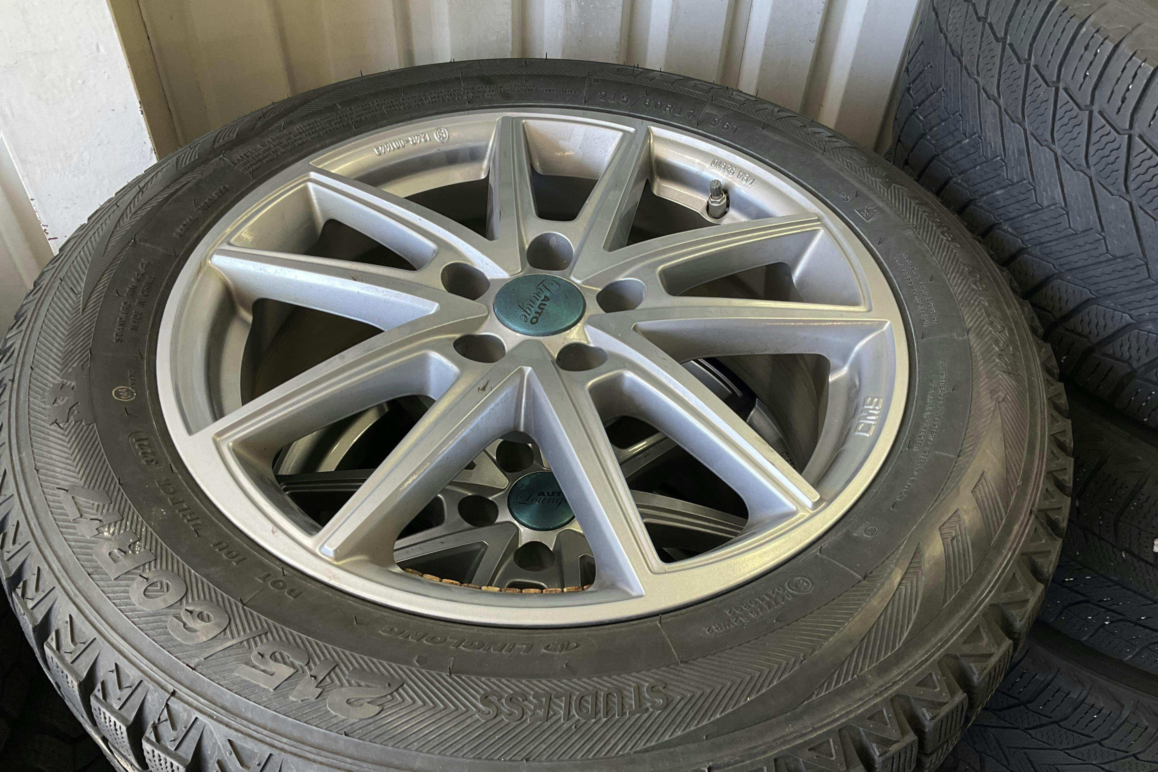 Vehicle Image 14