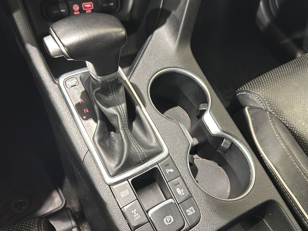 Vehicle Image 12