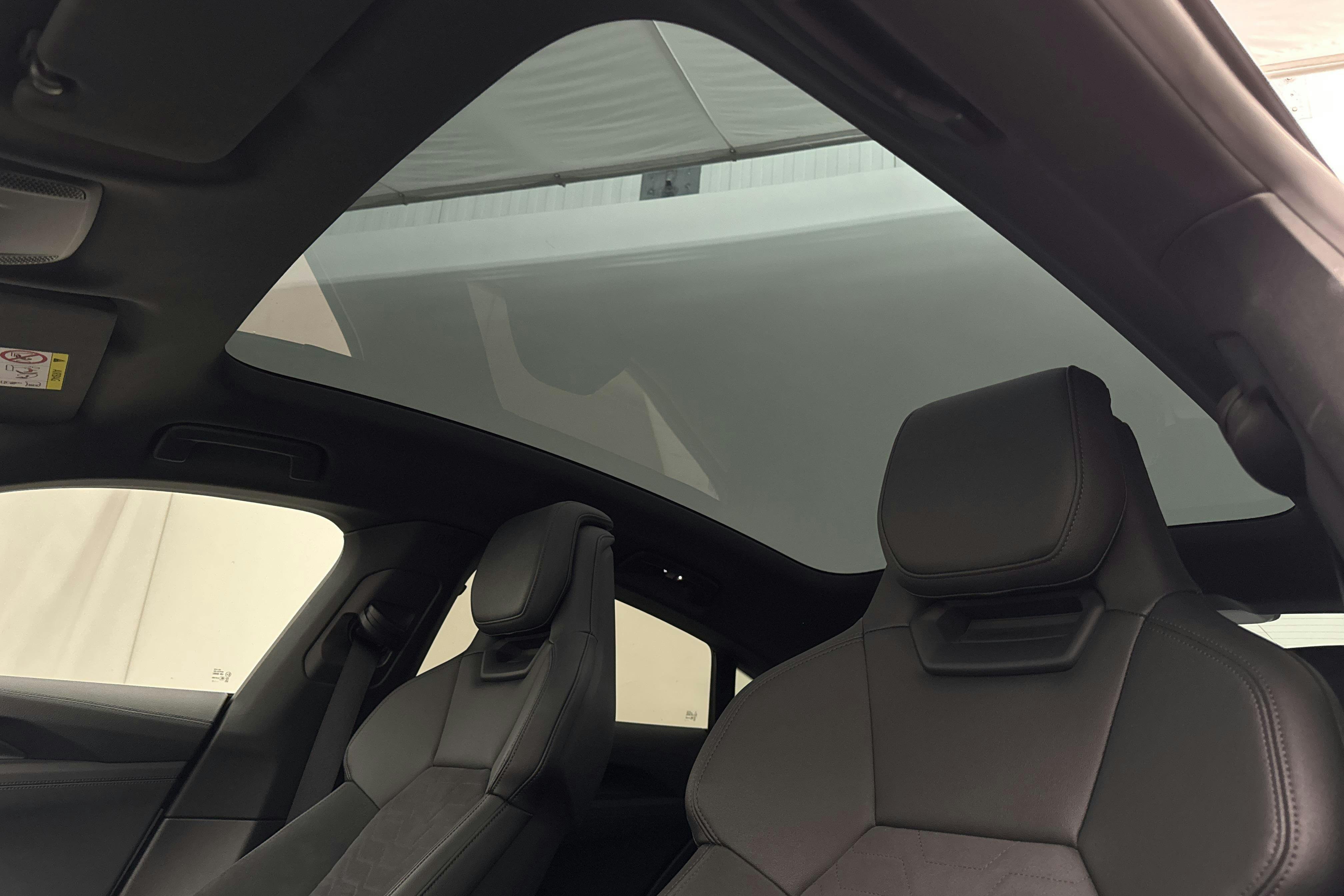 Vehicle Image 23