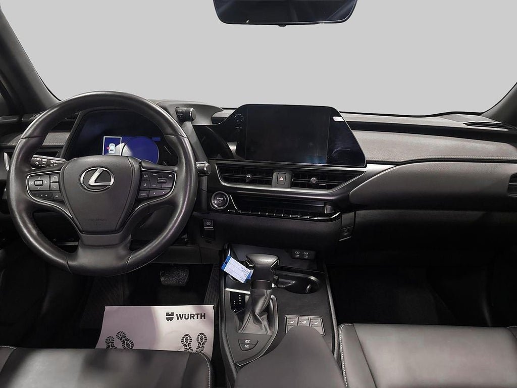 Vehicle Image 11
