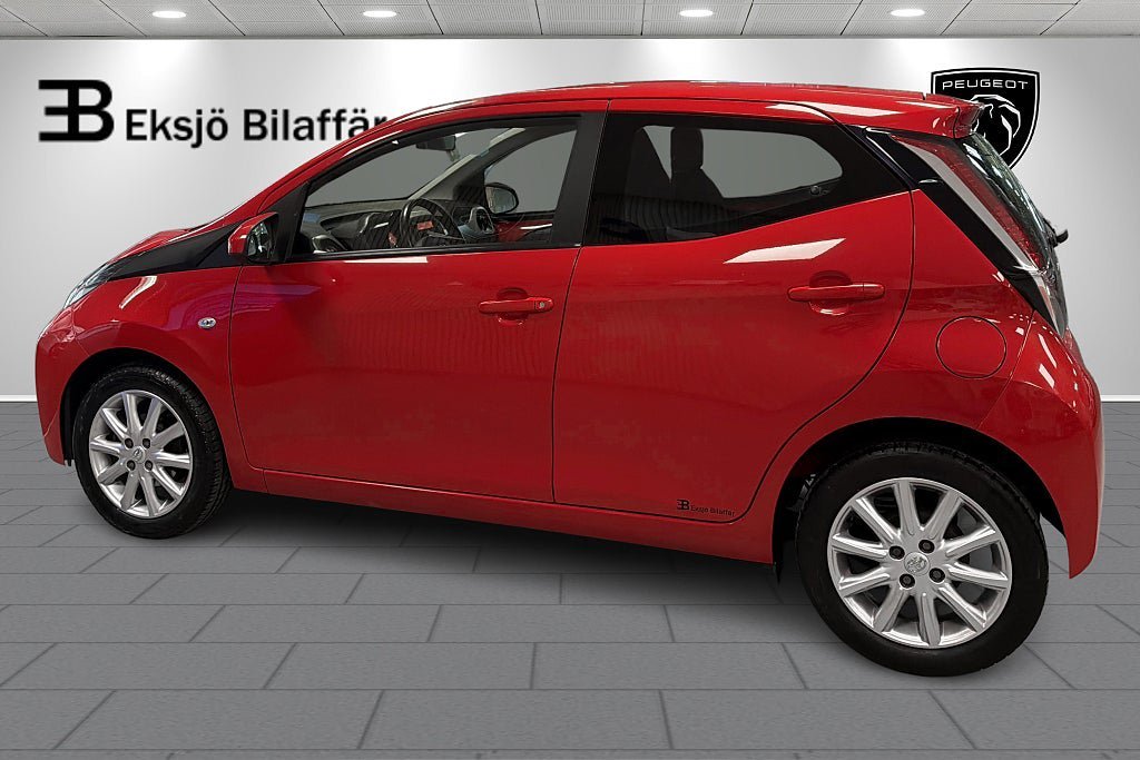 Vehicle Image 7
