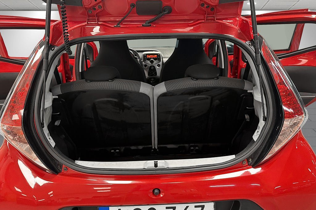 Vehicle Image 14